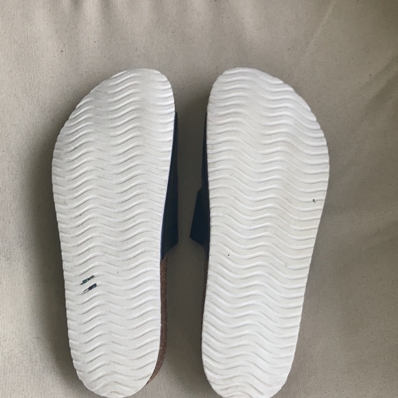 Steve Madden Barefoot Sandals - Picture 8 of 9